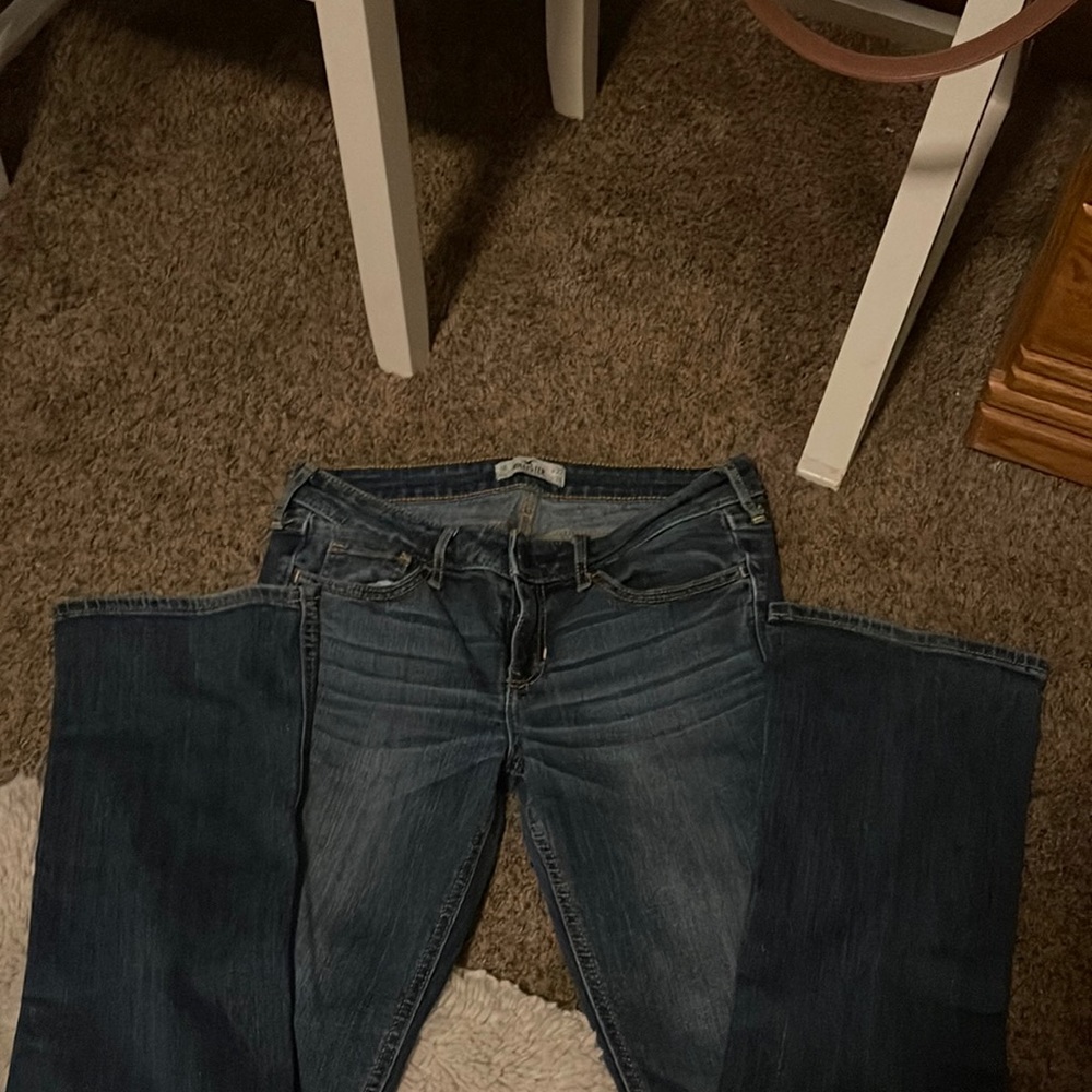 To much clothes needing to sell some